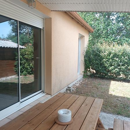 Location 4-6 Personnes Villa Grayan-et-l'Hopital Exterior photo