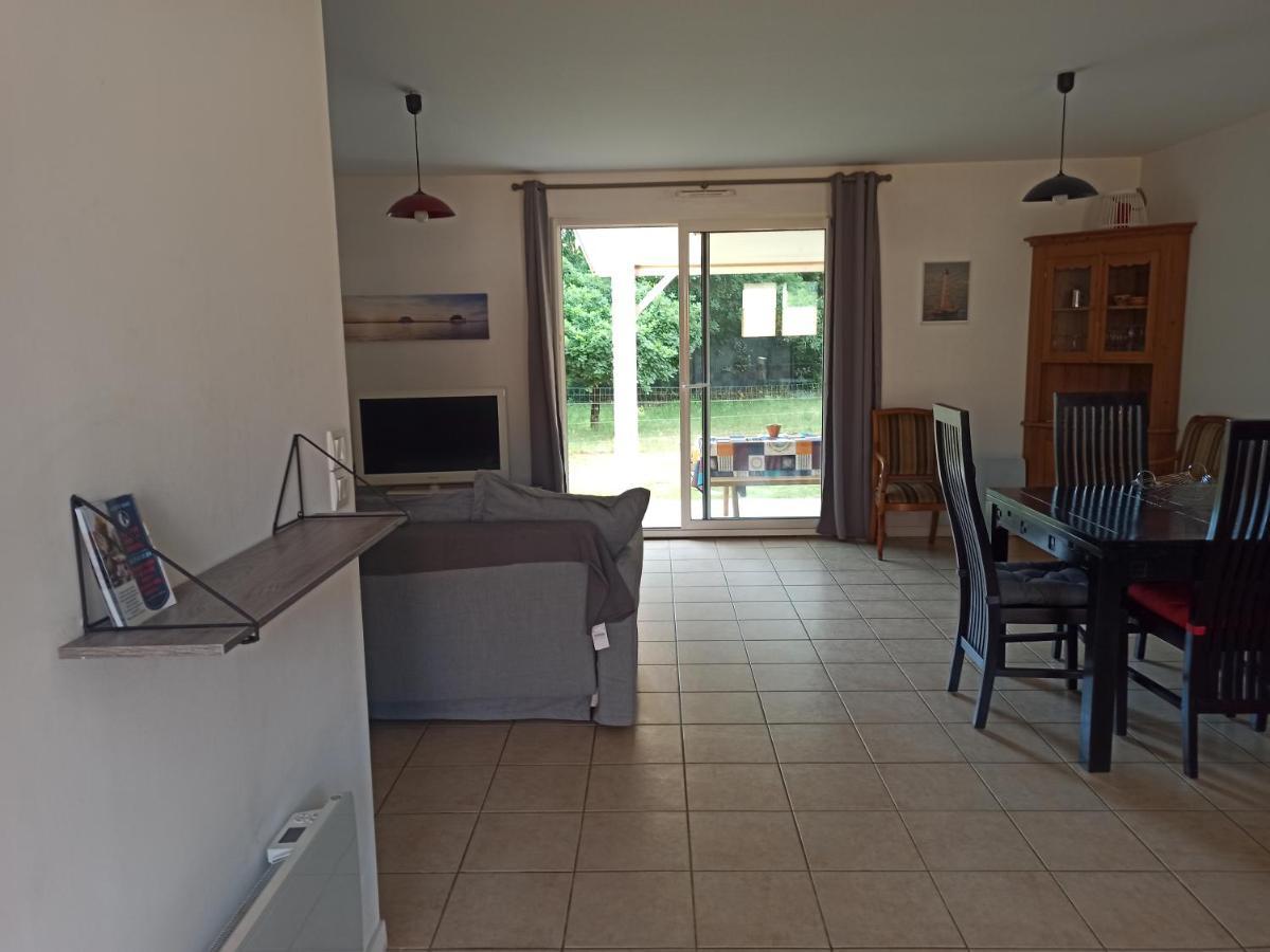 Location 4-6 Personnes Villa Grayan-et-l'Hopital Exterior photo