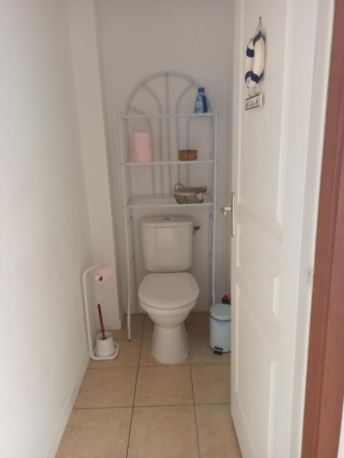 Location 4-6 Personnes Villa Grayan-et-l'Hopital Exterior photo