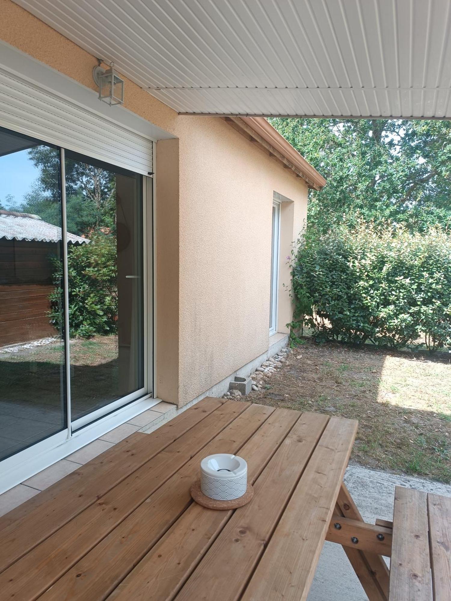 Location 4-6 Personnes Villa Grayan-et-l'Hopital Exterior photo